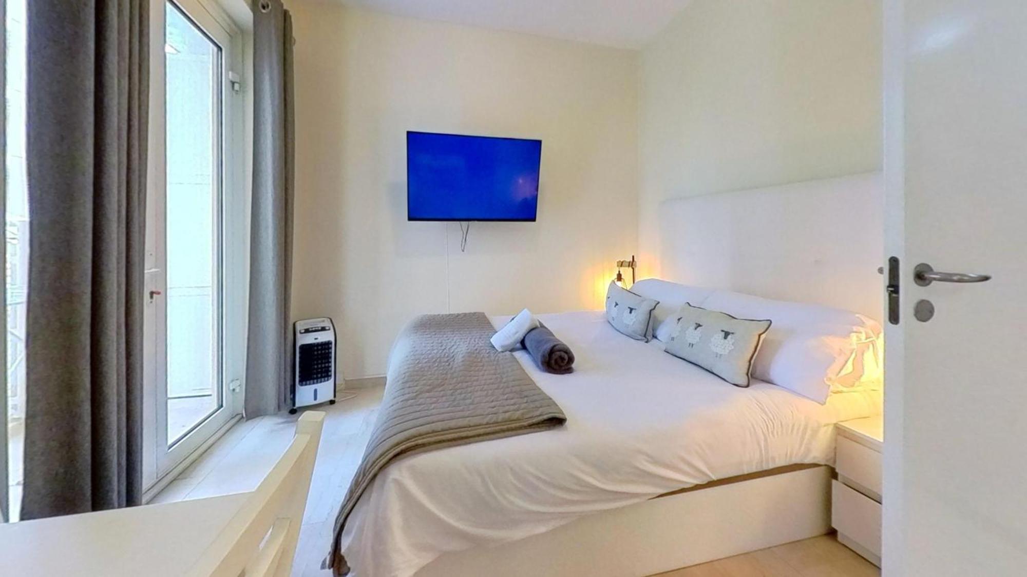 New With Ac Central Suites With Pool Access And Squash Courts! Sleeps Family Or 4 Guests Gibraltár Kültér fotó